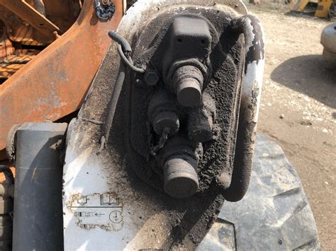 When the filter clogs up, hydraulic fluid backs up into the. . Bobcat s650 hydraulic charge pressure in shutdown